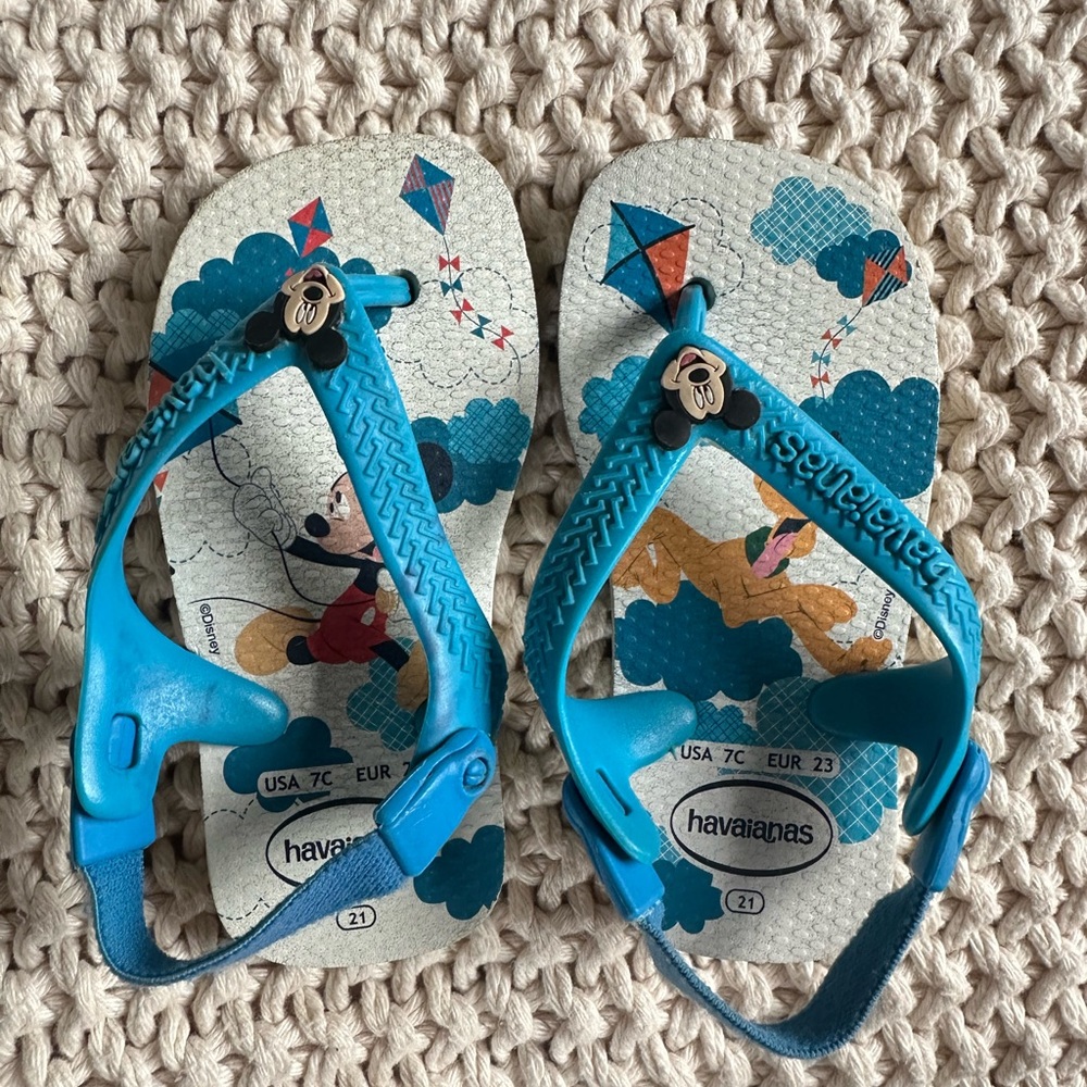 Havaianas Disney Mickey & Pluto Flip Flops